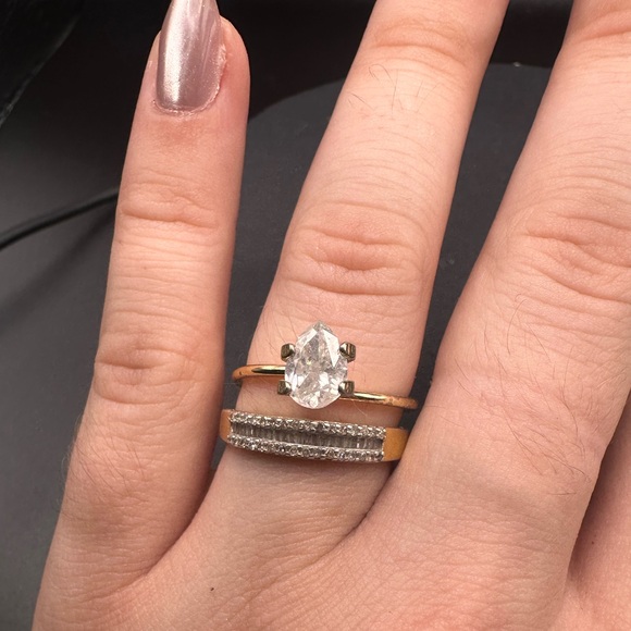 Natural 1ct pear shape diamond in solid 14k gold engagement ring display LOOSE - Picture 9 of 17